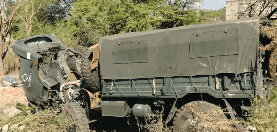 आय से अधिक संपत्ति मामला: उदट ग्राम पंचायत का कनिष्ठ सहायक निलंबित, एसीबी छापे में 75 लाख नकद और सोना-चांदी बरामद