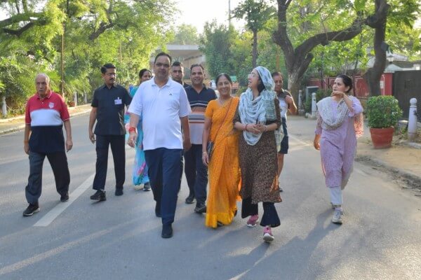 मुख्यमंत्री भजनलाल शर्मा ने मॉर्निंग वॉक के दौरान आमजन और बच्चों से की मुलाकात