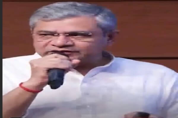 केंद्र ने 8 वां वेतन आयोग मंजूर किया: 1.19 करोड़ कर्मचारियों-पेंशनरों को लाभ, सिफारिशें जनवरी 2026 से लागू होने की संभावना