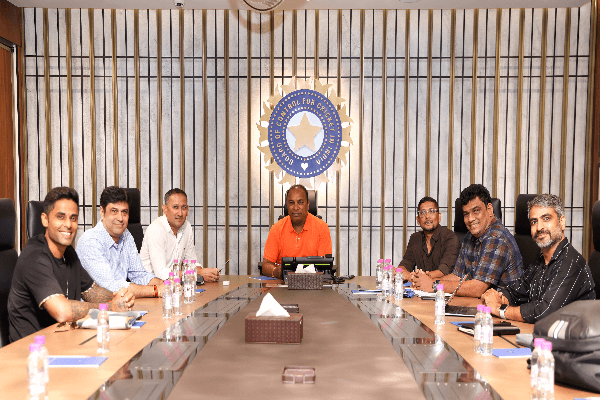 एशिया कप 2025: सूर्यकुमार यादव कप्तान, गिल उपकप्तान; बुमराह की वापसी, अय्यर-जायसवाल बाहर