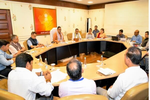 डेयरी क्षेत्र को मिलेगा बड़ा विस्तार: ‘सरस’ को राष्ट्रीय ब्रांड बनाने पर सरकार का फोकस