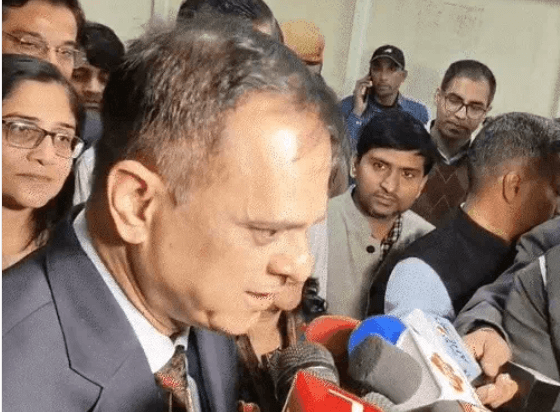 मुख्य सचिव वी. श्रीनिवासन का एसएमएस ट्रॉमा सेंटर का निरीक्षण: सुविधाओं में त्वरित सुधार और 24×7 स्टाफिंग के निर्देश