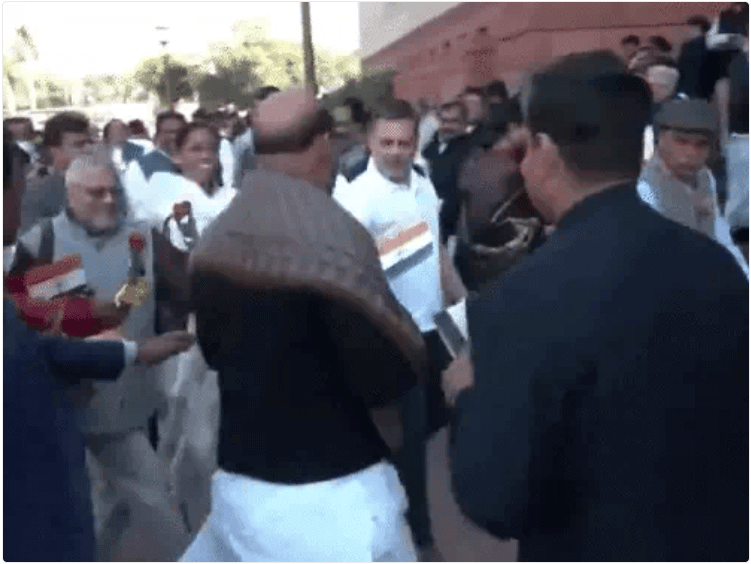 संसद के शीतकालीन सत्र के 12वें दिन विपक्ष का विरोध, सभापति के खिलाफअविश्वास प्रस्ताव पर हंगामा