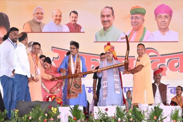 मुख्यमंत्री भजनलाल का कांग्रेस पर हमला: ‘देशहित के हर मुद्दे का विरोध किया, रिफाइनरी में हुए कई घोटाले’