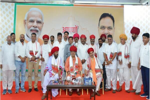 योगी, नाथ एवं सिद्ध समाज प्रतिनिधि मंडल ने मुख्यमंत्री भजनलाल शर्मा और भाजपा अध्यक्ष मदन राठौड़ से की मुलाकात, सामाजिक उत्थान के लिए आभार व्यक्त