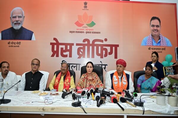 उप मुख्यमंत्री दीया कुमारी का कांग्रेस पर बड़ा हमला— “उनके 2 साल का कोई आंकड़ा नहीं, जबकि हमारी सरकार ने 90 हजार नौकरियां दीं और एक भी पेपर लीक नहीं 