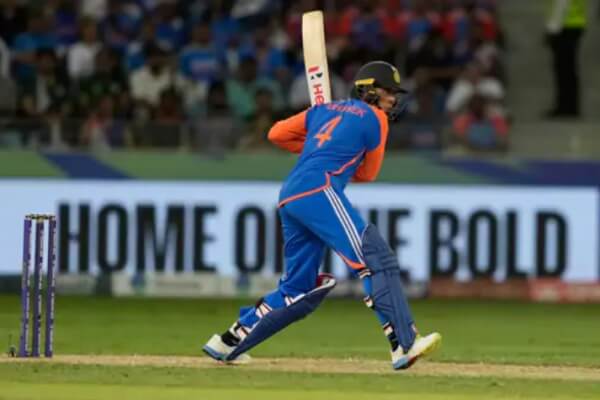 एशिया कप 2025: पाकिस्तान के खिलाफ जीत से 35 रन दूर भारत, सूर्यकुमार-तिलक क्रीज पर डटे