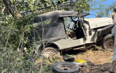 पाली में बड़ा सड़क हादसा: सवारियों से भरी जीप का पहिया निकला, खाई में गिरी, 3 की मौत, 25 घायल