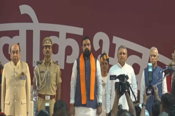 जदयू कोटे से विजय चौधरी और बिजेन्द्र यादव ने उपमुख्यमंत्री पद की शपथ ग्रहण की।