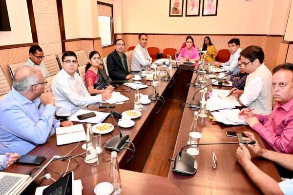 उप मुख्यमंत्री दिया कुमारी ने बजट घोषणाओं के शीघ्र क्रियान्वयन के दिए निर्देश, आंगनबाड़ियों में मूलभूत सुविधाएं विकसित करने पर जोर