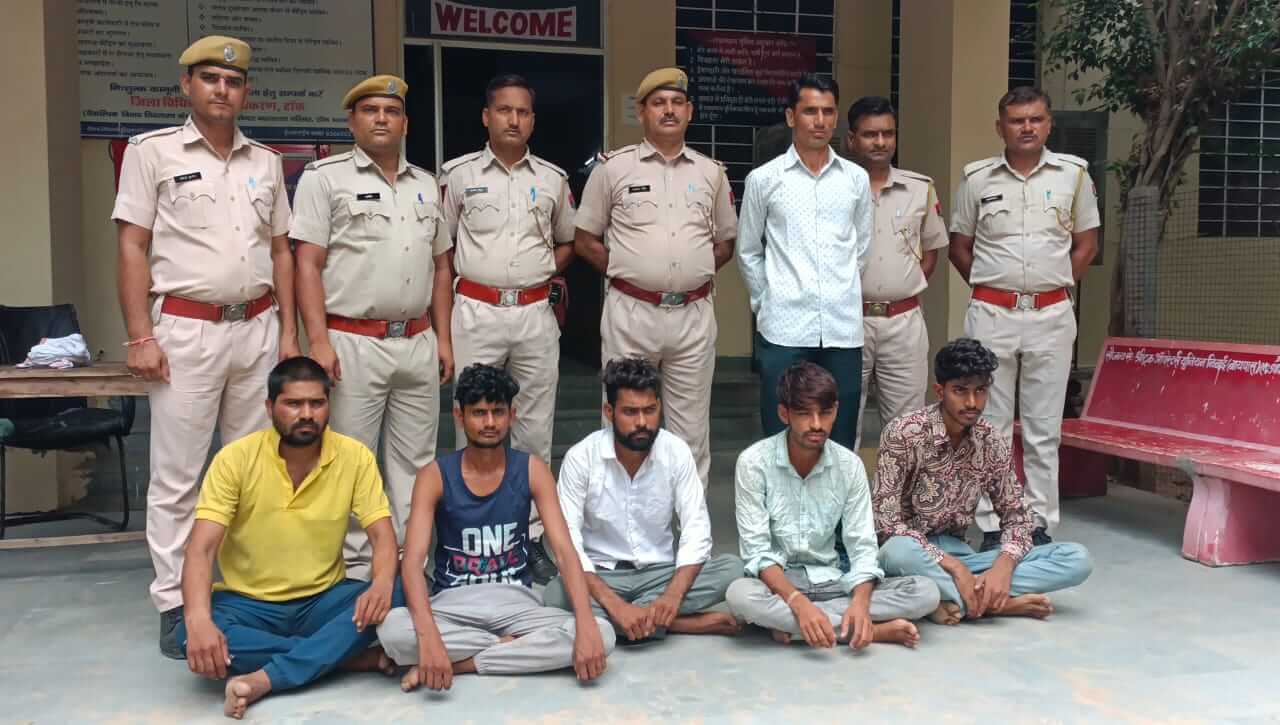 निवाई पुलिस ने पांच घण्टे में रिको एरिया गोदाम से चने के कटटों की चोरी के पांच आरोपियों को धरदबोचा