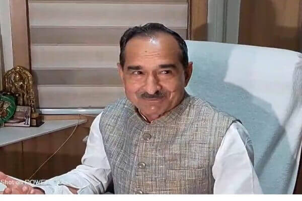 धनखड़ के इस्तीफे पर गहलोत को भाजपा का पलटवार, मदन राठौड़ बोले- गहलोत साहब डॉक्टर नहीं, राजनीति न करें