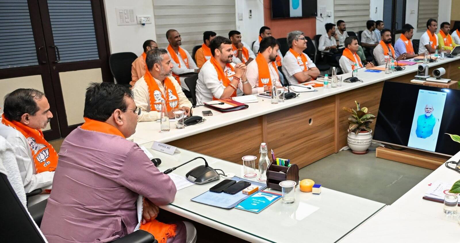 प्रधानमंत्री मोदी ने भाजपा की सदस्यता ग्रहण कर सदस्यता अभियान का किया आगाज, भाजपा प्रदेशाध्यक्ष राठौड ने मुख्यमंत्री शर्मा के साथ मुख्यमंत्री निवास पर देखा अभियान का सीधा प्रसारण