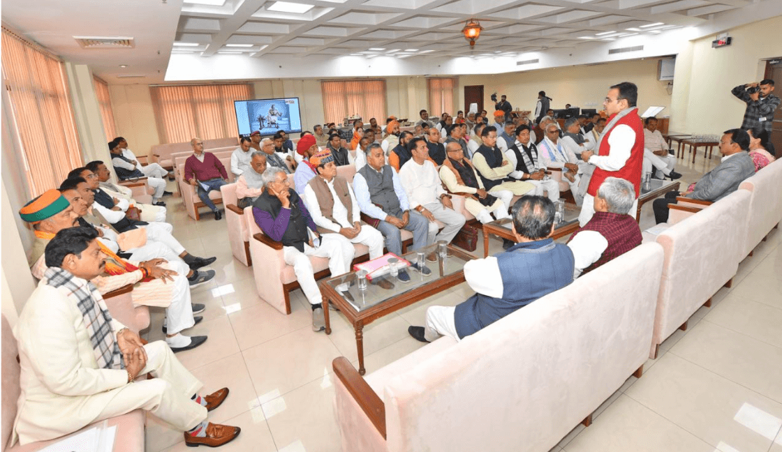 भाजपा विधायक दल की बैठक, मुख्यमंत्री भजनलाल शर्मा ने विधायकों से सदन की कार्यवाही को सुचारु रूप से आगे बढ़ाने का किया आह्वान