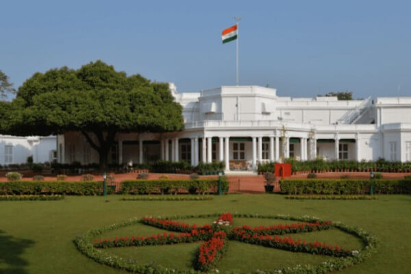 धनखड़ के इस्तीफे के बाद उपराष्ट्रपति भवन के कार्यालय को किया सीज, सोशल मीडिया टीम हटाई, केंद्र की सख्त निगरानी