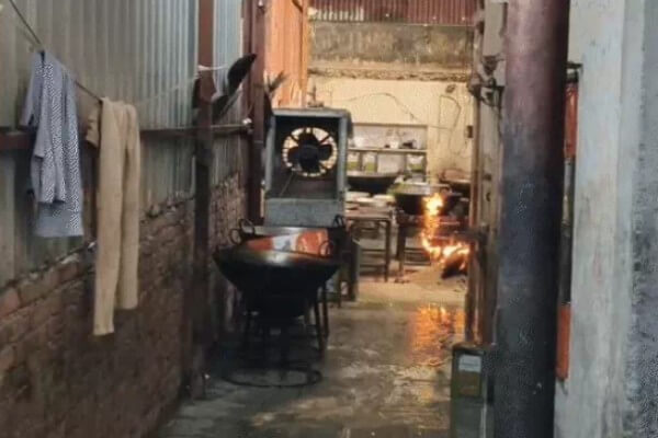 जवाहर नगर में वीर हनुमान स्वीट्स पर गैस सिलेंडर में आग, दमकल की तत्परता से बड़ा हादसा टला