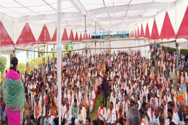 “कड़ी से कड़ी जोड़ने के लिए मोरपाल को जिताओ” — अंता में वसुंधरा राजे ने कार्यकर्ताओं को किया संबोधित