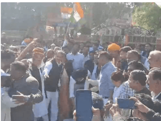 कांग्रेस का केंद्र सरकार पर हमला: अजमेर में पुतला दहन, विधायक विकास चौधरी बोले—“ईडी का दुरुपयोग, हर मोर्चे पर विफल है भाजपा सरकार”