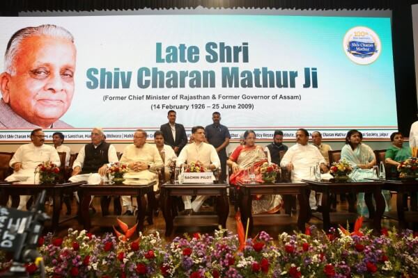 प्रशासन को प्राथमिकता दें, सिर्फ सत्ता सुख नहीं: सचिन पायलट