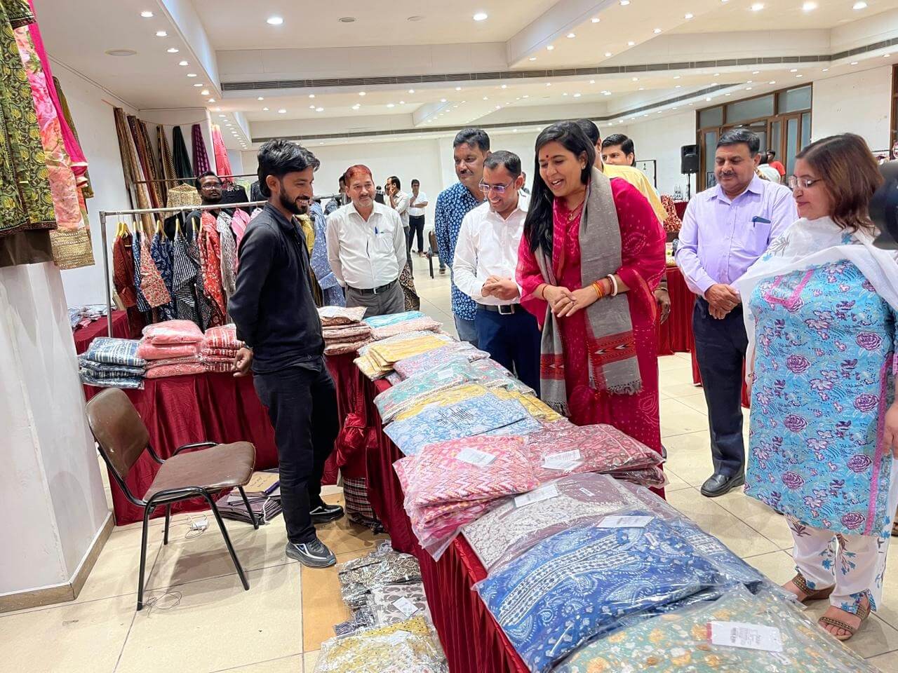 जयपुर में आठ दिवसीय जनजातीय उत्सव "आदि बाजार" का भव्य उद्घाटन, ग्रेटर नगर निगम महापौर डॉ. सोम्या गुर्जर ने किया शुभारंभ