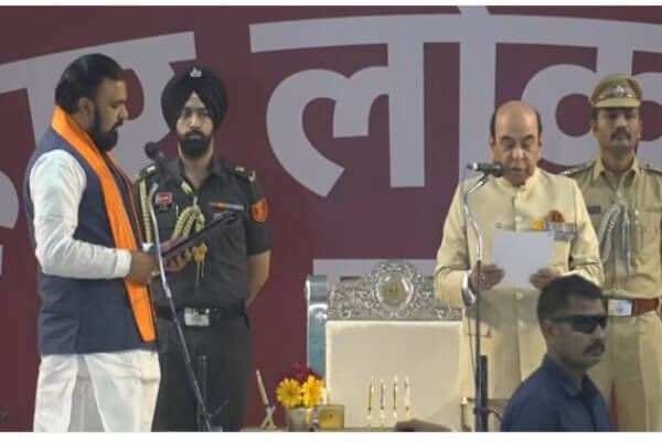 बिहार में सम्राट चौधरी ने मुख्यमंत्री और दो उपमुख्यमंत्री ने  ली शपथ,नीतीश कुमार रहे मौजूद