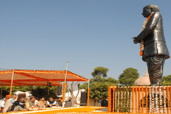 विधानसभा अध्यक्ष वासुदेव देवनानी ने पं. दीनदयाल उपाध्याय की पुण्यतिथि पर श्रद्धांजलि दी