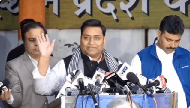 कांग्रेस प्रदेश अध्यक्ष डोटासरा ने डिप्टी सीएम प्रेमचंद बैरवा पर साधा निशाना, कहा - "आपका जिला चला गया, आप किस बात के डिप्टी सीएम हो?"