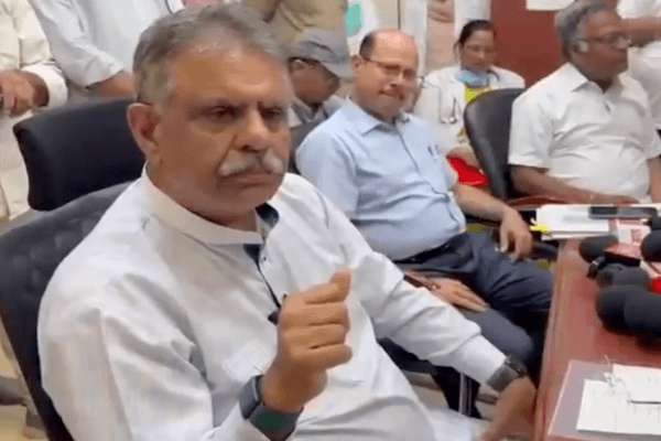 बीकानेर किडनी फेल प्रकरण पर सवाल पूछे जाने पर उखड़े चिकित्सा मंत्री खींवसर, बोले- ‘क्या पैदल चलकर नाचती हुई आई थीं ?’