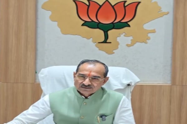 पूर्व मुख्यमंत्री अशोक गहलोत के आरोपों पर भाजपा का पलटवार, मदन राठौड़ बोले– गिरेबान में झांकना सीखें कांग्रेस नेता