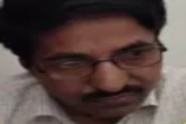 लेसवा स्कूल विवाद: उप प्रधानाचार्य पर धार्मिक भावनाएं भड़काने का आरोप, ग्रामीणों का हंगामा, प्रधानाचार्य और उप प्रधानाचार्य दोनों को APO