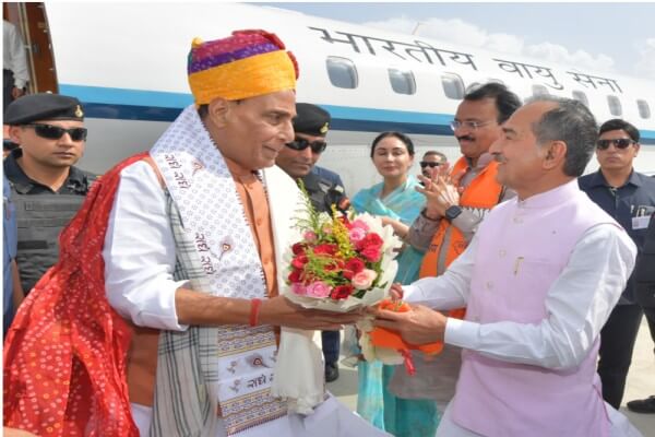 जयपुर आगमन पर रक्षा मंत्री राजनाथ सिंह का स्वागत, ऑपरेशन सिंदूर कार्यक्रम में लेंगे भाग