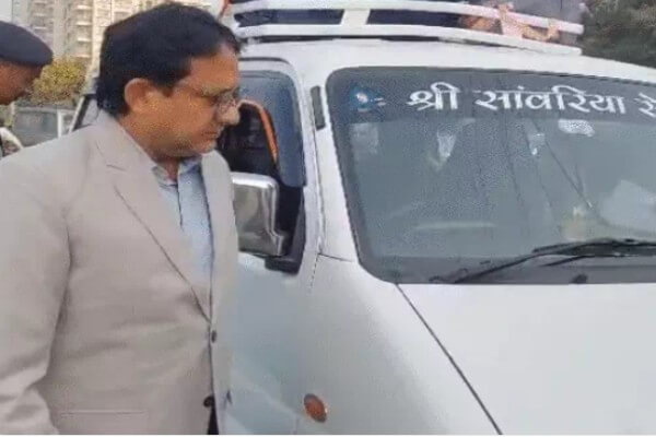 जयपुर में स्कूल वाहनों की बड़ी कार्रवाई; जिला विधिक सेवा प्राधिकरण ने की चेकिंग, नियम तोड़ने वालों के कटे चालान