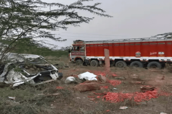 जोधपुर में दर्दनाक हादसा: गाजर से भरे ट्रक ने कार को कुचला, पति-पत्नी की मौके पर ही मौत