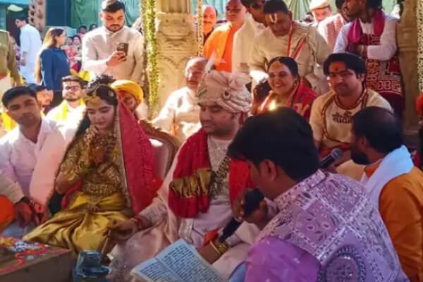 जयपुर में संपन्न हुई कथावाचक इंद्रेश उपाध्याय की भव्य शादी, शिप्रा संग लिए सात फेरे,धीरेंद्र शास्त्री और विश्वास कुमार भी रहे शामिल