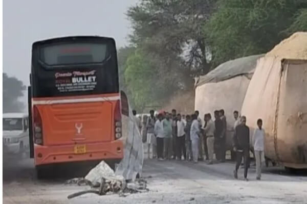 हनुमानगढ़ में भीषण सड़क हादसा: बस-ट्रक टक्कर में 5 की मौत, कई घायल,प्रतिपक्ष नेता टीकाराम जूली ने जताया शोक