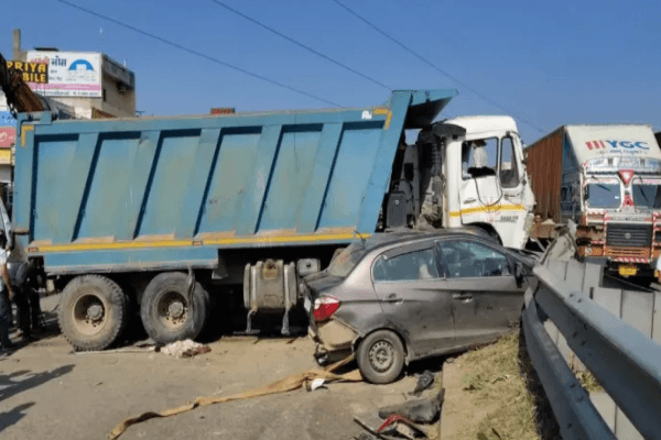 जयपुर में भीषण सड़क हादसा: हरमाड़ा में बेकाबू डंपर ने मचाई तबाही, 13 की मौत, दर्जनभर घायल