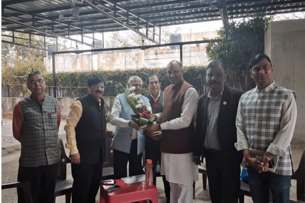 जयपुर में भूमि आवंटन की मांग: सारस्वत ब्राह्मण समाज के प्रतिनिधिमंडल ने सांसद सीपी जोशी से की शिष्टाचार भेंट