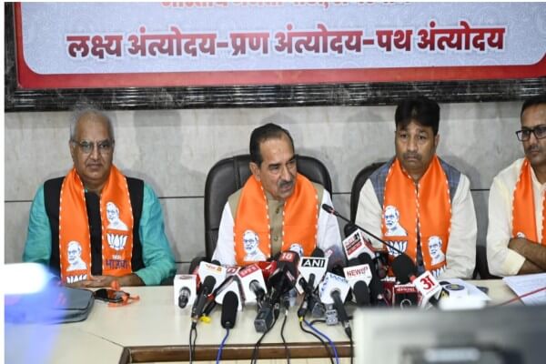 “‘वंदे मातरम्’ राजनीति नहीं, राष्ट्रभक्ति का अभियान”: मदन राठौड़