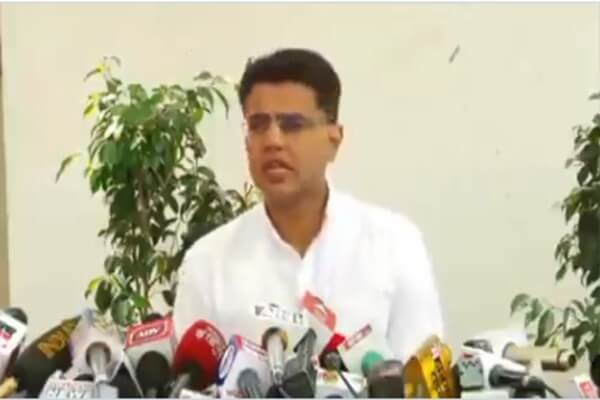 राजस्थान की सियासत में बढ़ी हलचल: पायलट के बयान से गहलोत पर सीधा निशाना