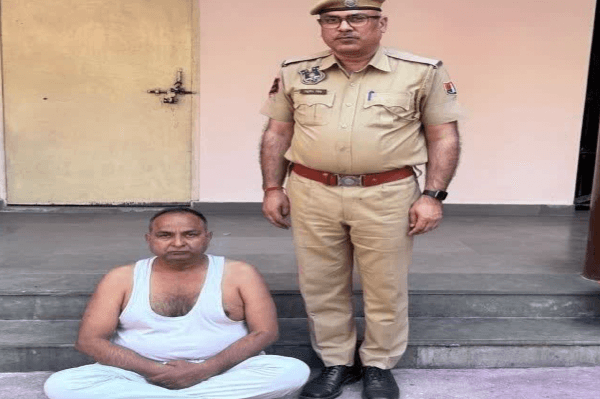 विधानसभा व सचिवालय में नौकरी दिलाने का झांसा देकर 70 लाख की ठगी: फर्जी IAS अधिकारी आगरा से गिरफ्तार
