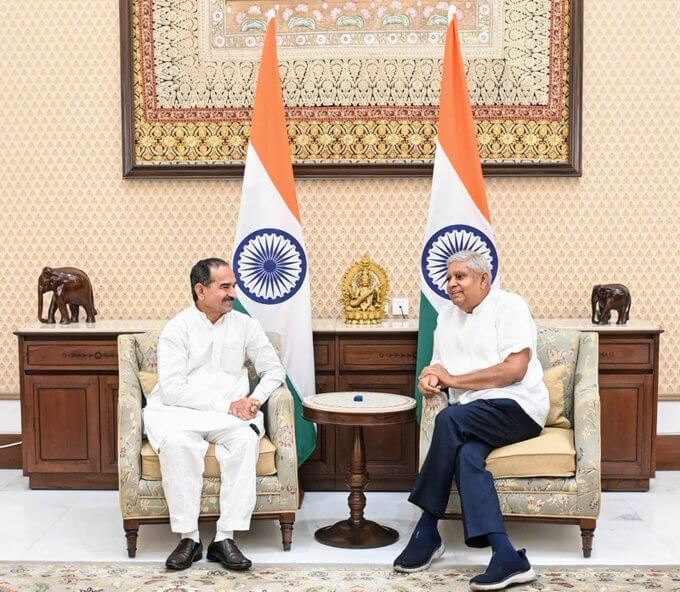 भाजपा प्रदेश अध्यक्ष मदन राठौड़ ने उपराष्ट्रपति जगदीप धनखड़ से की मुलाकात