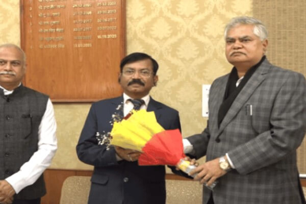 निकाय और पंचायत चुनाव के लिए राजस्थान को मिलेंगी 30 हजार ईवीएम, मध्य प्रदेश निर्वाचन आयोग से हुआ एमओयू