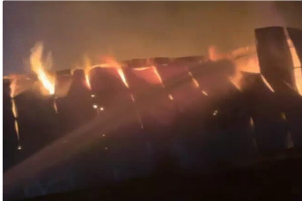 जयपुर के हाथोज क्षेत्र में फर्नीचर गोदाम में भीषण आग, 20 दमकलों की मदद से पाया काबू