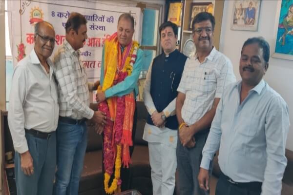 कनफेडरेशन ऑफ ऑल इंडिया ट्रेडर्स के राष्ट्रीय उपाध्यक्ष चुने जाने पर इंदौर में रमेश गुप्ता का भव्य स्वागत, व्यापारी संगठनों ने दी शुभकामनाएं
