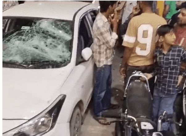 जयपुर: एमआई रोड पर लेन-देन के विवाद में चाकूबाजी, कार में आगजनी और दो गुटों में मारपीट