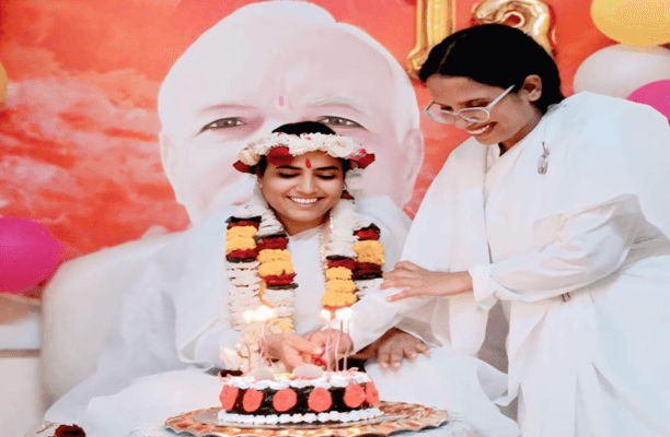 गुरु पूर्णिमा पर ब्रह्माकुमारी आरती ने बताया गुरु का दिव्य स्वरूप, दीदी का अलौकिक जन्म दिवस उत्साह से मनाया गया