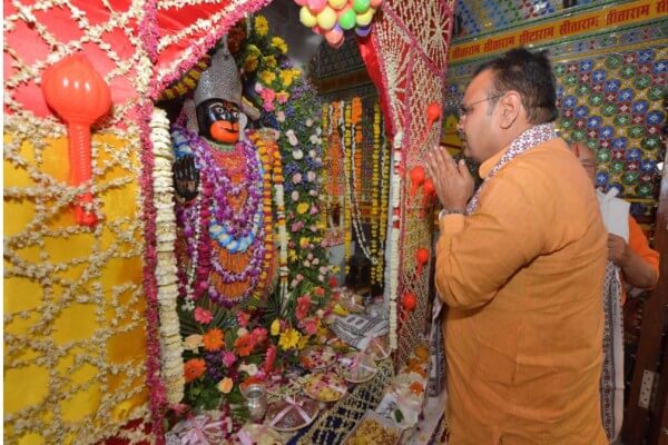 हनुमान जन्मोत्सव पर मुख्यमंत्री भजनलाल शर्मा ने चिंताहरण काले हनुमान मंदिर में किए दर्शन