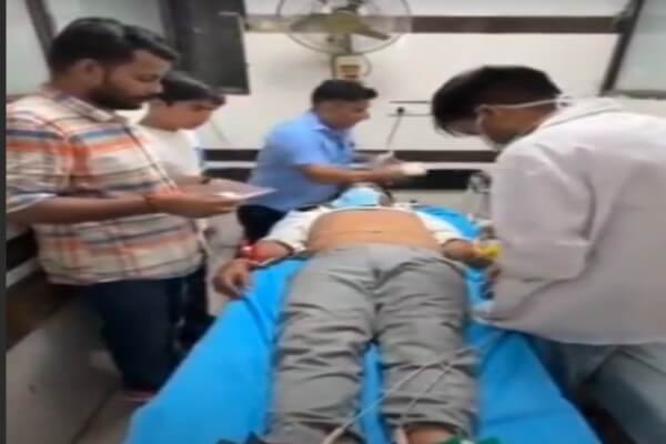 जयपुर के शहीद स्मारक पर 6 दिन से कर रहे थे आमरण अनशन कर रहे नरेश मीणा पुलिस हिरासत में, SMS अस्पताल में भर्ती