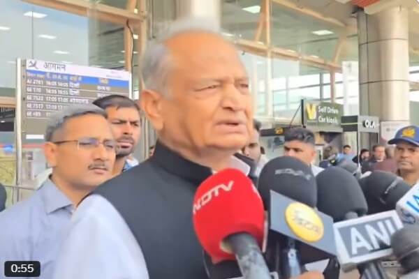 पूर्व मुख्यमंत्री अशोक गहलोत का केंद्र सरकार और भाजपा पर हमला, मुख्यमंत्री उपमुख्यमंत्री और मंत्रियों के बेटों को लेकर दी नसीहत