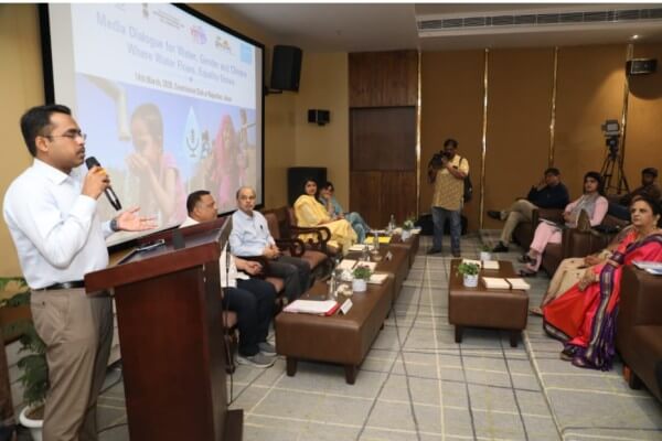 महिला मीडिया कर्मियों के लिए “जर्नलिस्ट्स फॉर वॉटर सिक्योरिटी: मीडिया डायलॉग ऑन वॉटर, क्लाइमेट एंड चिल्ड्रेन: जल संरक्षण में महिला नेतृत्व जरूरी
